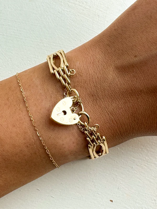 bracelet sets and bangles for women-Vintage 9ct Yellow Gold Gate Bracelet With Heart Lock