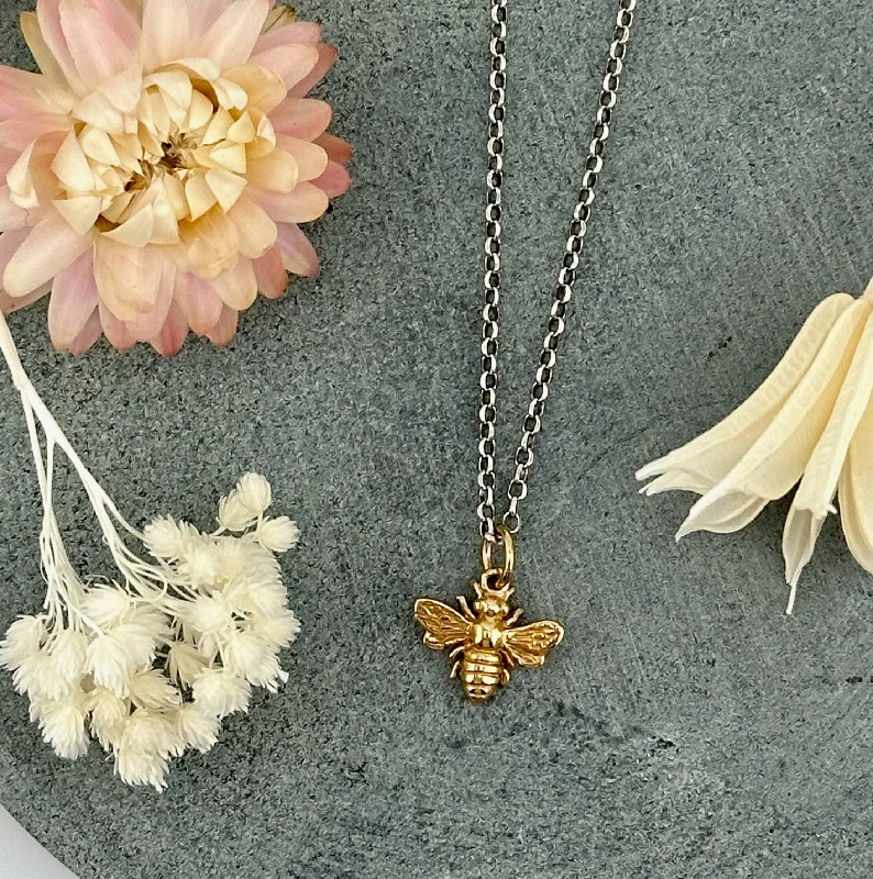 chic necklaces for women-Small Gold Bee Necklace