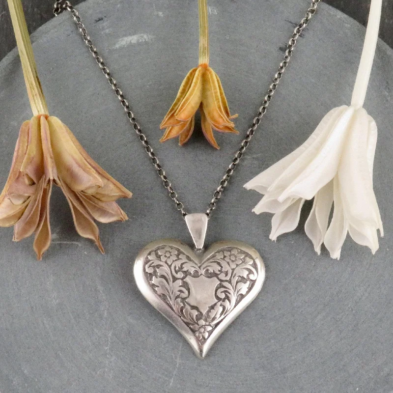 silver necklaces for women-Vintage Treasured Heart Necklace