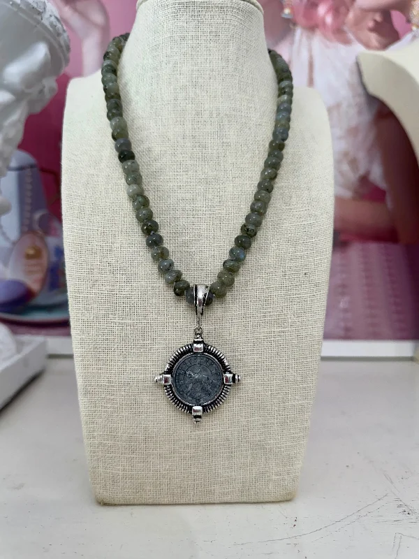 art deco necklaces for women-Rodeo Labradorite Necklace