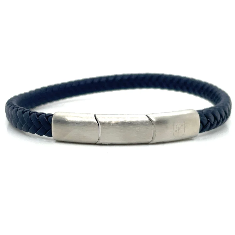 fashion bangles for women-Gents Navy Leather Strap Bracelet With Stainless Steel Catch