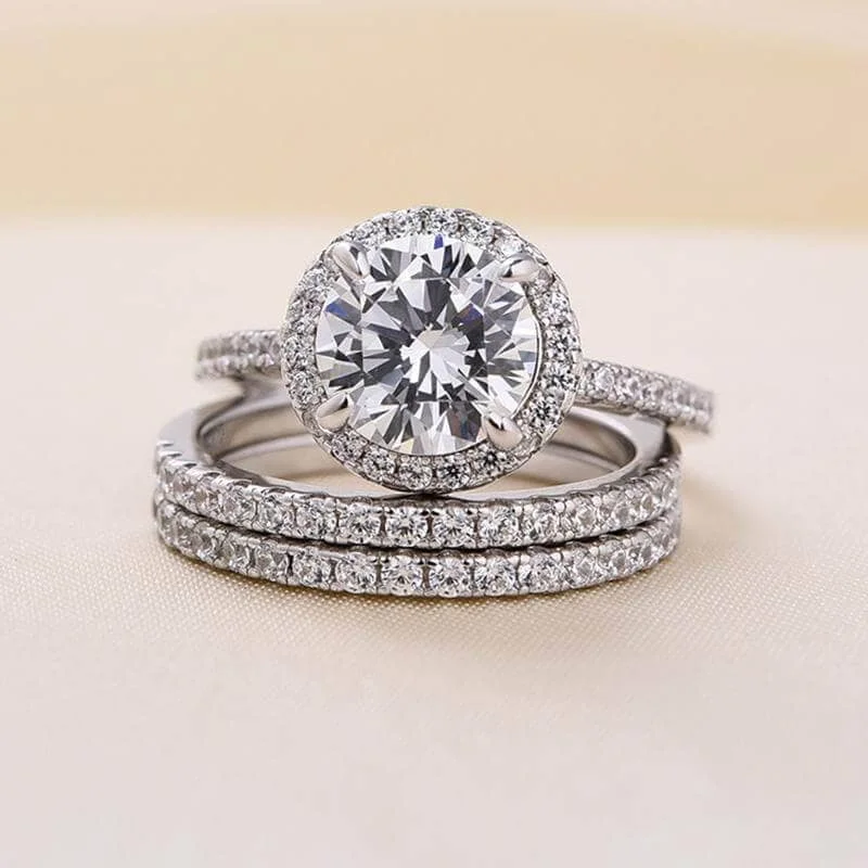 romantic engagement rings-Classic Round Cut Halo 3-Pieces Wedding Set