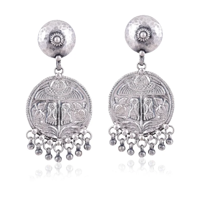 contemporary earrings for women-Silver Mountain Sterling silver round patri hanging earring